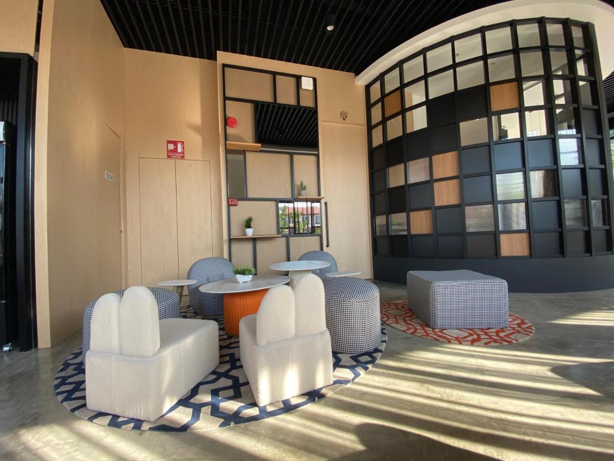 Otel Hotel Suite Sibu Zewnętrze zdjęcie