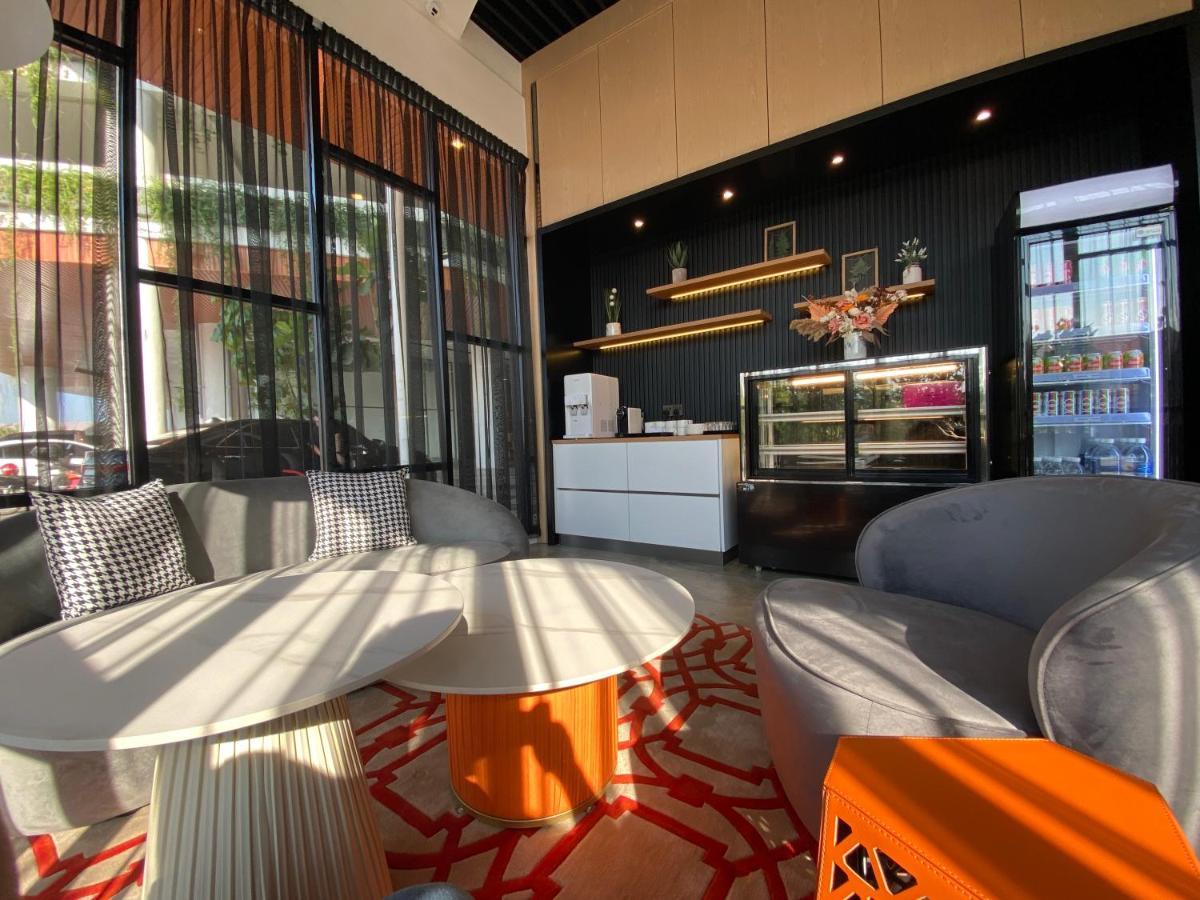 Otel Hotel Suite Sibu Zewnętrze zdjęcie