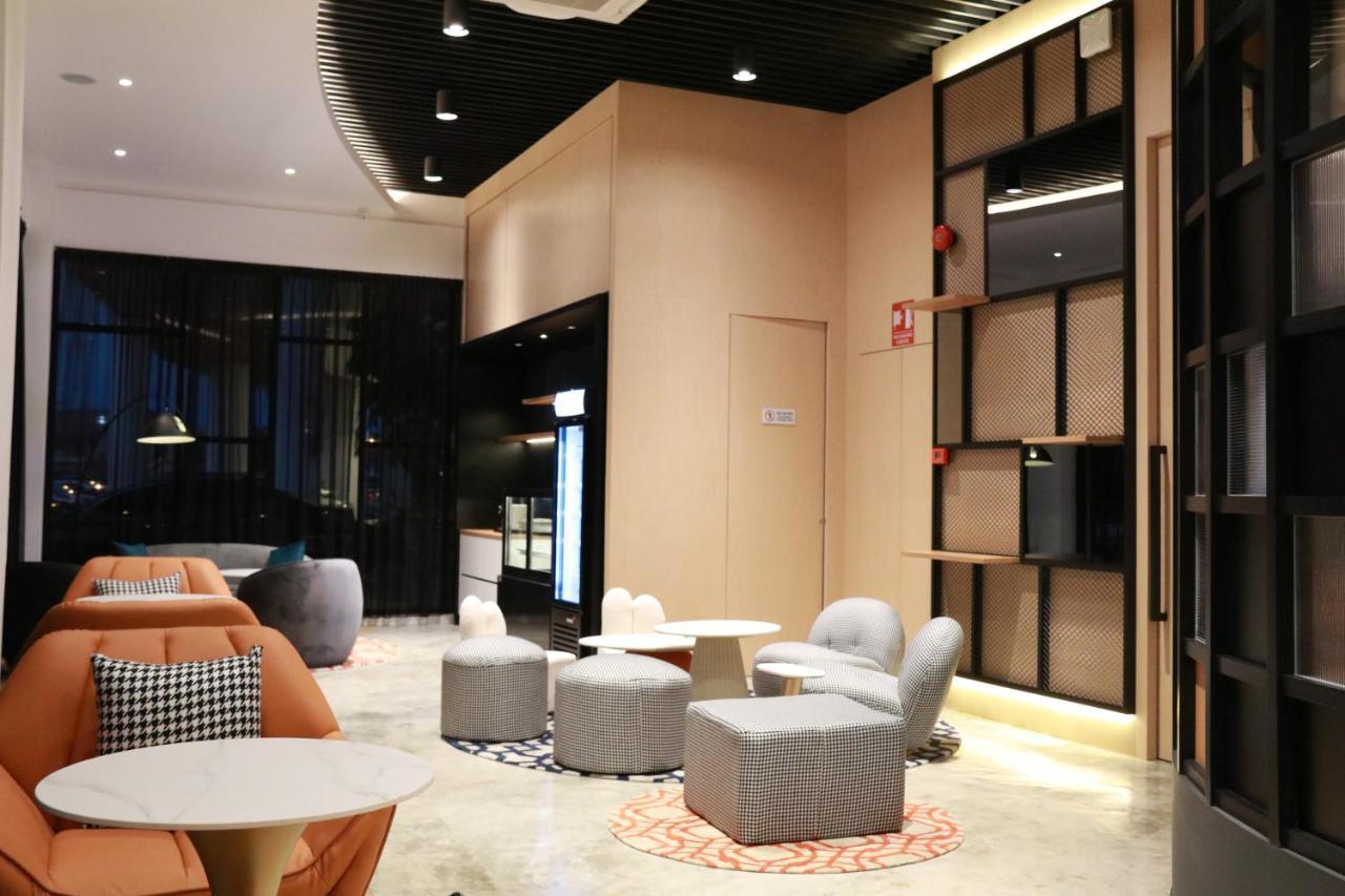 Otel Hotel Suite Sibu Zewnętrze zdjęcie