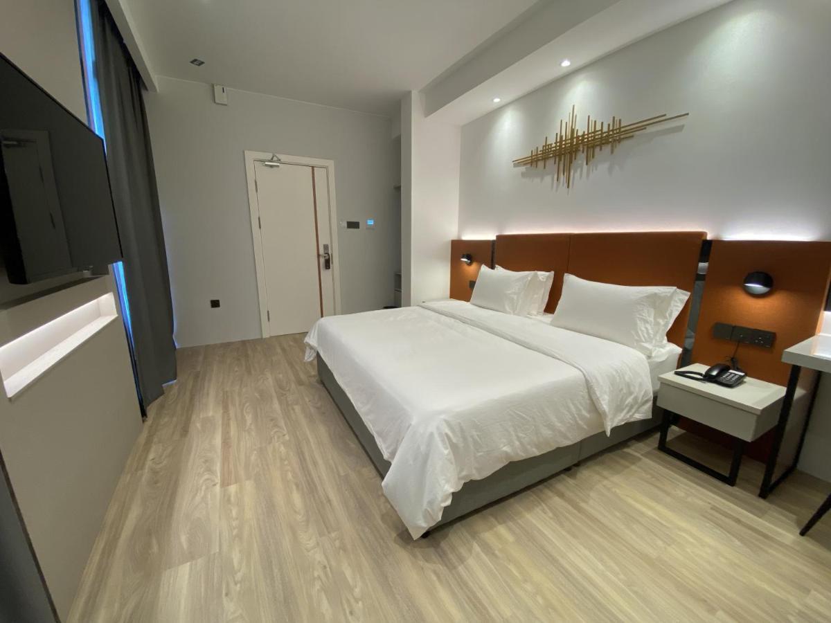 Otel Hotel Suite Sibu Zewnętrze zdjęcie