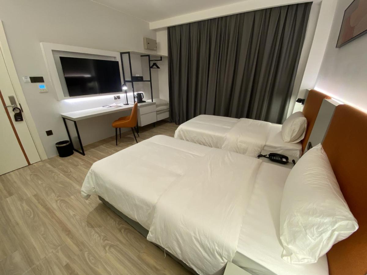 Otel Hotel Suite Sibu Zewnętrze zdjęcie